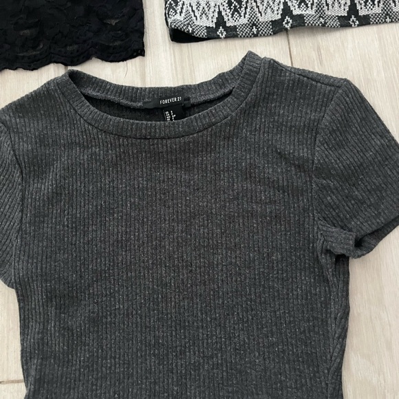 Women’s tops bundle - Picture 3 of 10